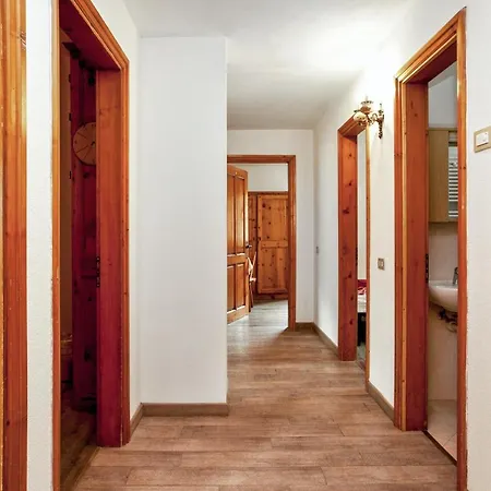 Comfortable In With Balcony ליביניו