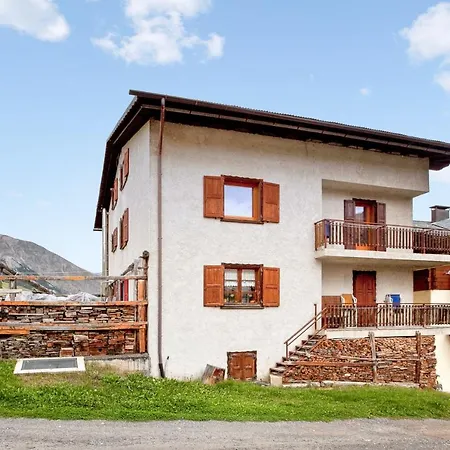 Comfortable In With Balcony דירה ליביניו