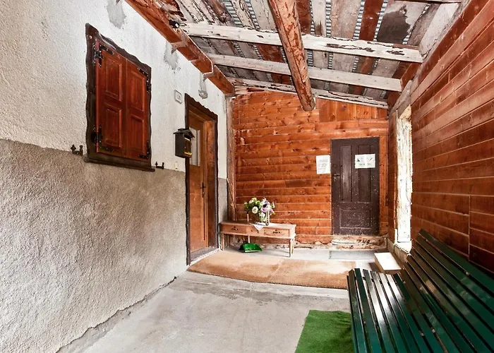 Comfortable In With Balcony Διαμέρισμα Λιβίνιο