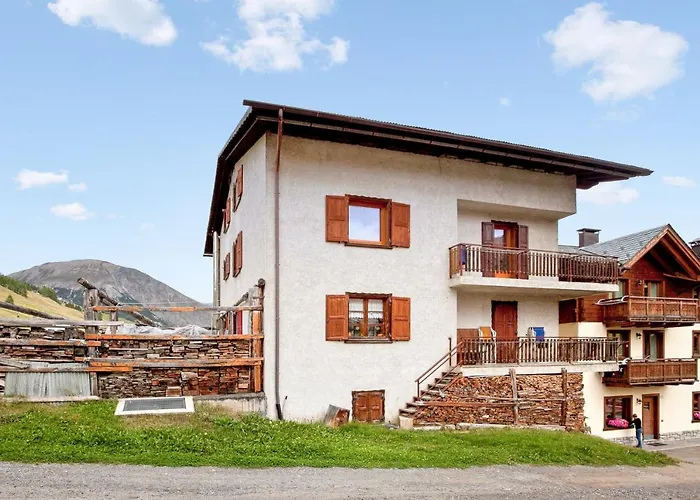 Comfortable In With Balcony Διαμέρισμα Λιβίνιο